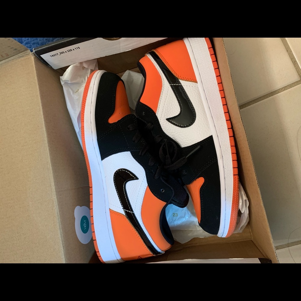 Nike air Jordan 1 low shattered backboard